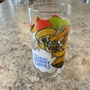 The Great Muppet Caper-Vaso de vidrio globo aerostático-5 3/4" de alto-1981-McD-mostrado - Imagen 1 de 4