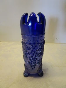 Spilla cappello vintage carnevale vetro blu cobalto porta vaso 3 dita uva 7,25" T anni 60 - Foto 1 di 10