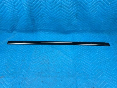 Moldura inferior puerta delantera del lado del conductor Jaguar XJ6 XJ12 XJR VDP 1995-1997 OEM Foto 1 de 4