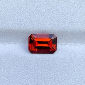 Natürlicher Hessonit Granat im Smaragdschliff 3,07 ct für Ringe oder Anhänger - Bild 1 von 5