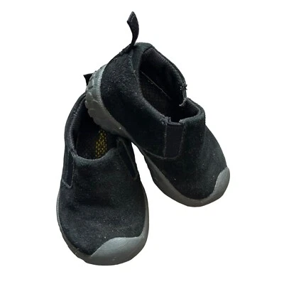 Keen Unisex Negro Gamuza Cuero Sin Cordones Rintin Zapatos Sin usar, en caja Bebé Talla 5 Foto 1 de 4