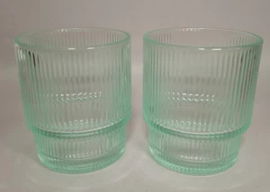 2 Stück Jonathan Adler Biba Glas Becher Gerippt Aquamarin Durchscheinend 4" H Tassen - Bild 1 von 6