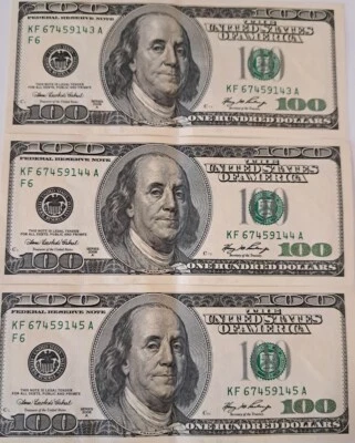 2006 US $100 UNC  (3* Banknotes) Sequential Numbers  - Image 1 of 4