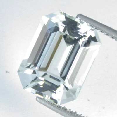 Impresionante gema de colección de topacio blanco natural corte esmeralda de 6,98 quilates Foto 1 de 4