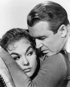 Kim Novak / James Stewart 8x10 "Vertigo" Alfred Hitchcock Hollywood Actress - Picture 1 of 1