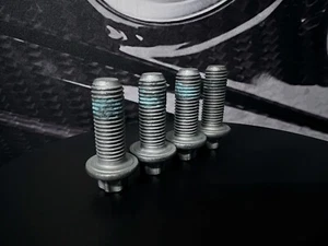 NEW Genuine Mercedes-Benz W177 A-Class Rear Carrier to Hub Bolts x4 A0009907625 - Picture 1 of 6