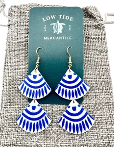 Pendientes abanico acrílico doble apilado azul cobalto y blanco - Imagen 1 de 2