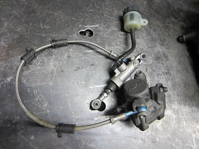 06-09 YAMAHA YZF R6S yzf r6 OEM FRENO TRASERO CILINDRO MAESTRO CON DEPÓSITO pinza Foto 1 de 4