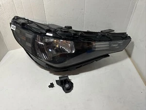 Kia Soul 2023 2024 RH Passenger Halogen Headlight 92102-K0520 - Picture 1 of 15