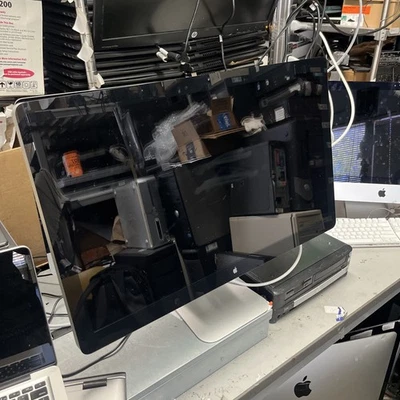 ORIGINAL APPLE THUNDERBOLT 27" WIDESCREEN DISPLAY A1407 DISPLAY - Samll Scratch - Image 1 of 4