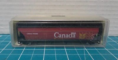 MODEL POWER N SCALE FREIGHT CARS Gov of Canada Wheat Hopper Red - Image 1 of 2
