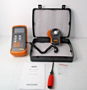 Dr. Meter LX1330B Digital Illuminance/Light Meter, 0-200,000 Lux with Hard Case