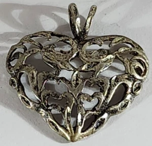 Ciondolo vintage in argento sterling GRANDE CUORE DI PIZZO #150, 2,12 g - Foto 1 di 2