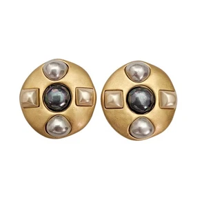 Carolee Matte Gold Tone Modernist Faux Pearl Round Clip On Earrings, Signed - Picture 1 of 10