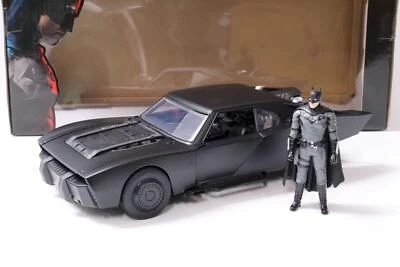 1:18 Jada Toys 2022 Batmobile Batman Con Figura Nero Opaco + Luci - Immagine 1 di 4