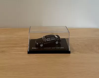 Chrysler 300C Hemi SRT8 escala Ho - Imagem 1 de 2