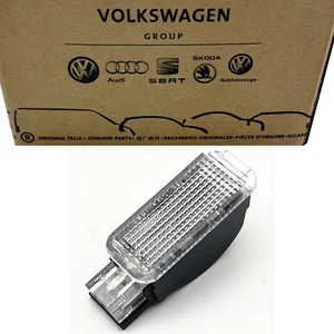 Original VW Kofferraumleuchte Lampe Für Audi A1 A2 A3 A4 A5 A6 Q3 Q5 Seat Skoda - Picture 1 of 7