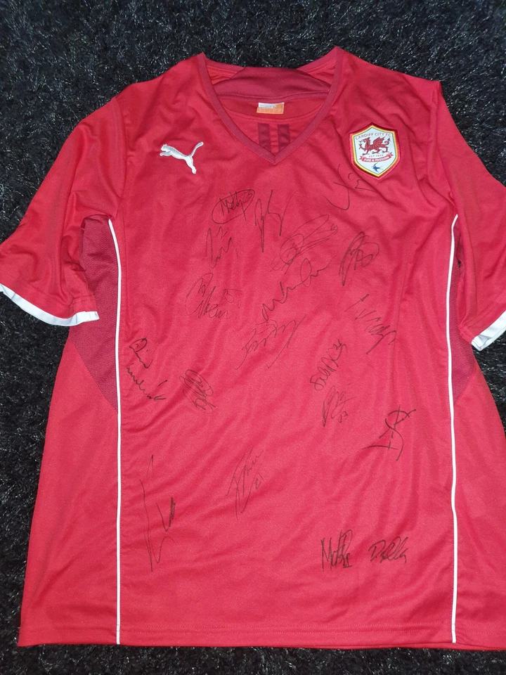 original Puma Trikot Cardiff City signiert / Autogramme / neu F1315 - Bild 1 von 4