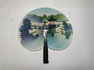VINTAGE Hand Held Folding Fan Made in The People's Republic of China Great Shape - Picture 1 of 5
