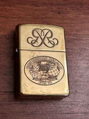 2016 Zippo USS Ronald Reagan  - Imagem 1 de 4