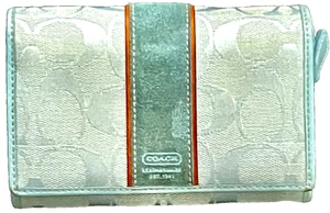 Cartera Coach de Colección Azul Aciano Gamuza Borde Firma C Lona Triple Moneda - Imagen 1 de 8