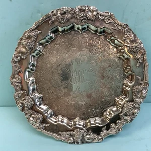 "Salvador con patas plateado con monograma de 6 3/4"" de diámetro" - Imagen 1 de 10