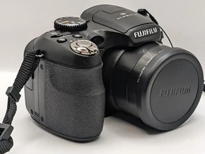 Fujifilm FinePix S1850 12.2mp Working - Picture 1 of 12