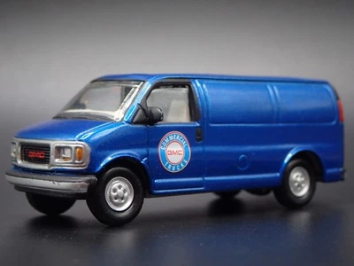 1996-2002 GMC 2500 Van Bleu 1:64 Echelle Collection Diorama Voiture Miniature - Photo 1/4