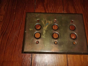 RAR Antik Vintage 3-Gang Massiv Messing Druckknopf Schalter Platte Abdeckung - Bild 1 von 4