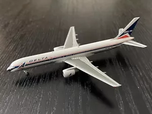 NG Model Delta Air Lines 757-200 1:400 N763DL - Picture 1 of 4