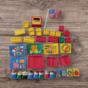 Vintage Lego Duplo Blocks and special pieces- 39 PIeces School People - Picture 1 of 6