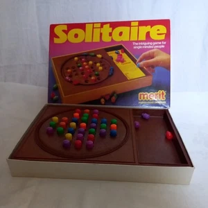 VINTAGE MERIT 1970/80'S MERIT SOLITAIRE GAME - HAS ALL THE PEGS. FOX AND GEESE - Picture 1 of 15
