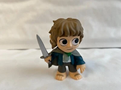 FUNKO MYSTERY MINI LOTR LORD OF THE RINGS SERIES 1 PIPPIN TOOK VINYL FIGURE - Image 1 of 3