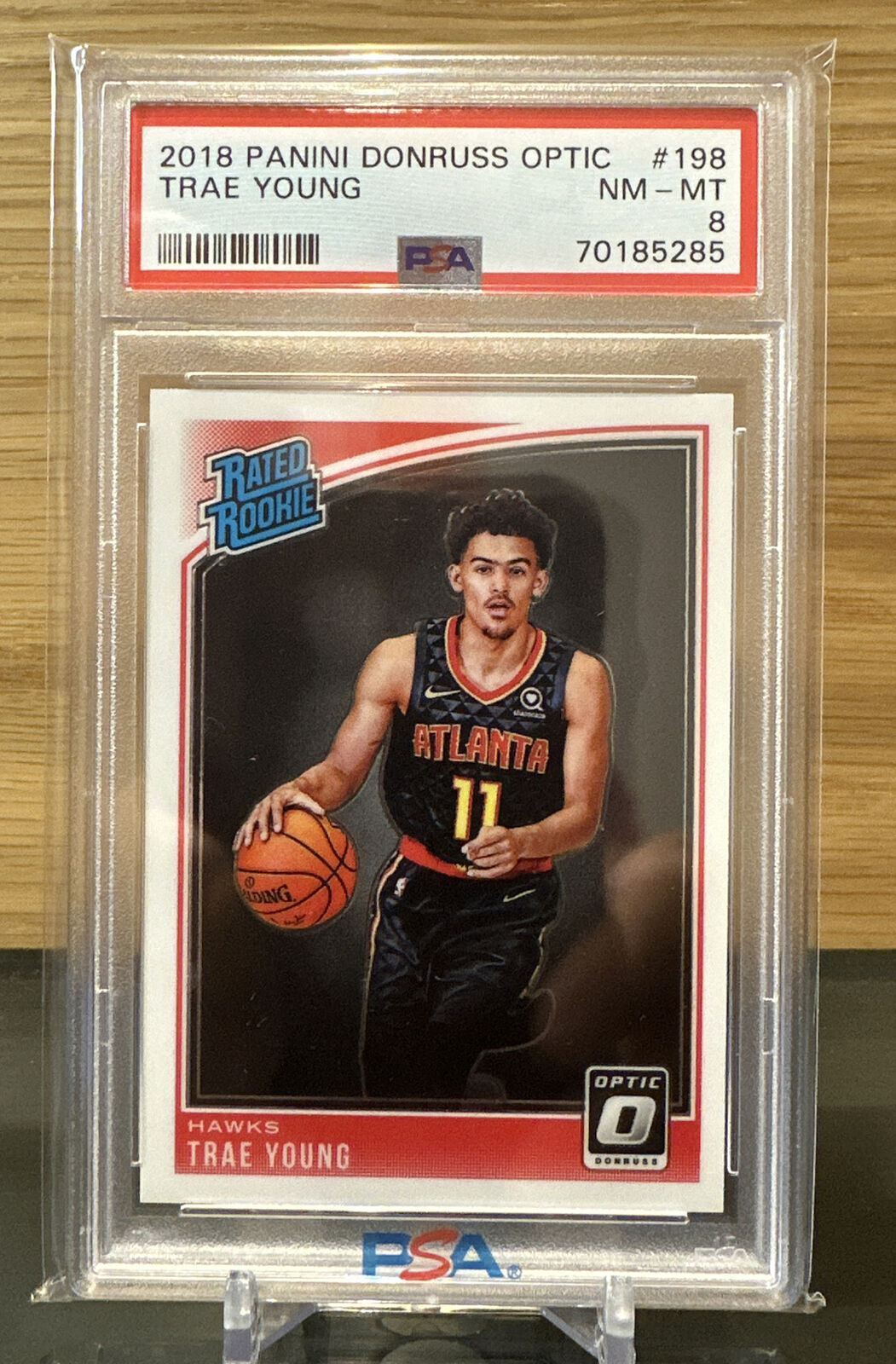 TRAE YOUNG 2018 Panini Donruss Optic #198 Rated Rookie RC PSA 8 Hawks