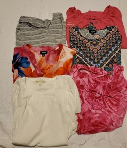 Lot Of 6 Womens Blouses Size Small Shorts Sleeves Multicolor Multiple Designs - Picture 1 of 5