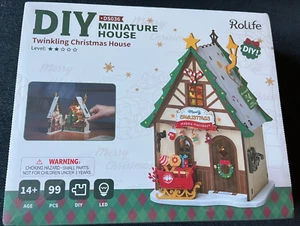 Rolife® Twinkling Christmas House DIY Miniature House Kit DS036 NEW - Picture 1 of 5