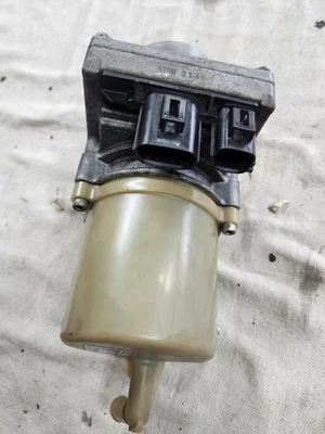 2010-2013 MAZDA 3 MAZDA 5 ELECTRIC POWER STEERING ASSIST MOTOR PUMP 2 PLUG - Image 1 of 4