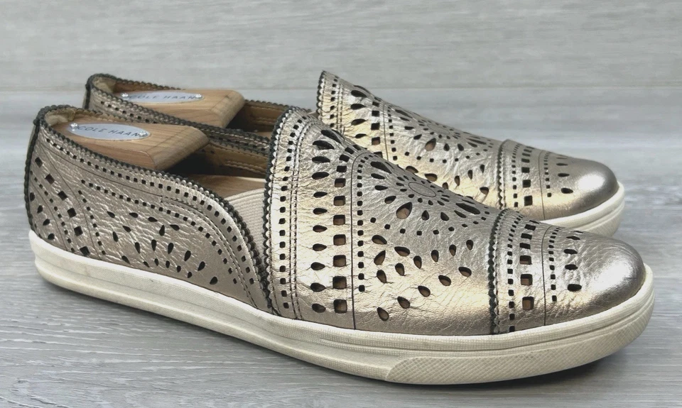 Earth Shoes Tangelo Mujer’s Tenis Cuero Dorado 8 Perforados Zapatos sin Cordones Foto 1 de 4