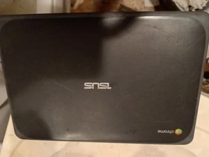 Asus With Chrome Laptop - Picture 1 of 7