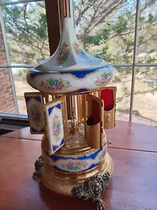Vintage Brevettato Italian Swan Musical Cigarette Lipstick Carousel Antique - Picture 1 of 9