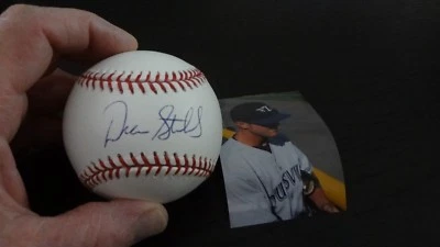 BOLA DE BEISEBOL AUTOGRAFADA POR DREW STUBBS - Imagem 1 de 4