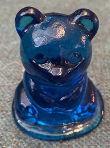 Estatuilla pisapapeles Wheaton Art Glass Bear azul cobalto de colección con pegatina - Imagen 1 de 5