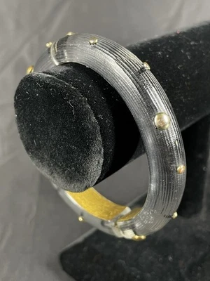 Brazalete Brazalete Alexis Bittar Claro Lucite Gira Negro Con Tachuelas Foto 1 de 4