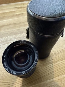 Vivitar MC Macro Focusing Zoom 28-200mm 1:3.5-5.3 (Olympus OM mount) - Picture 1 of 6
