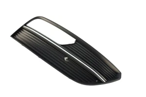 Griglia paraurti Audi A3 8V anno 2012-2016 destra 8V3807682A - Foto 1 di 3