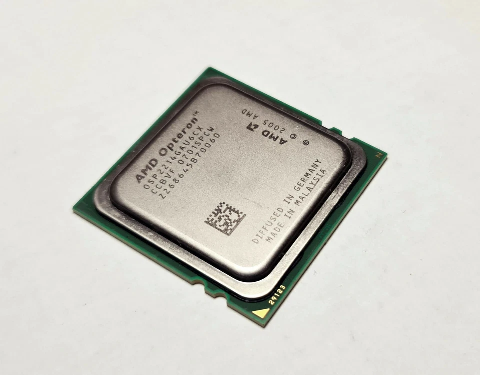 AMD Second Generation Opteron 2214 HE - 2.2 GHz OSP2214GAU6CX, Socket F - Image 1 of 1