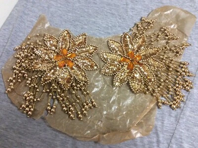 Aplique vintage elegante de lentejuelas, cuentas y pedrería Foto 1 de 4