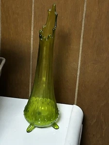 LE Smith Avocado Green Swung Vase With 3 Toe Feet & 9 Fingers MCM Vintage - Picture 1 of 13