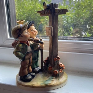 Historisches Vintage Hummel #331 KREUZUNG ©1955 - Jungen @ STOPPSCHILD in Ost-/Westberlin - Bild 1 von 9