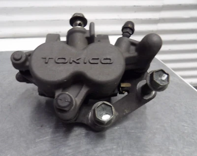 98-06 Suzuki Katana GSX600F front right brake caliper  59300-33D81-999 - Image 1 of 4